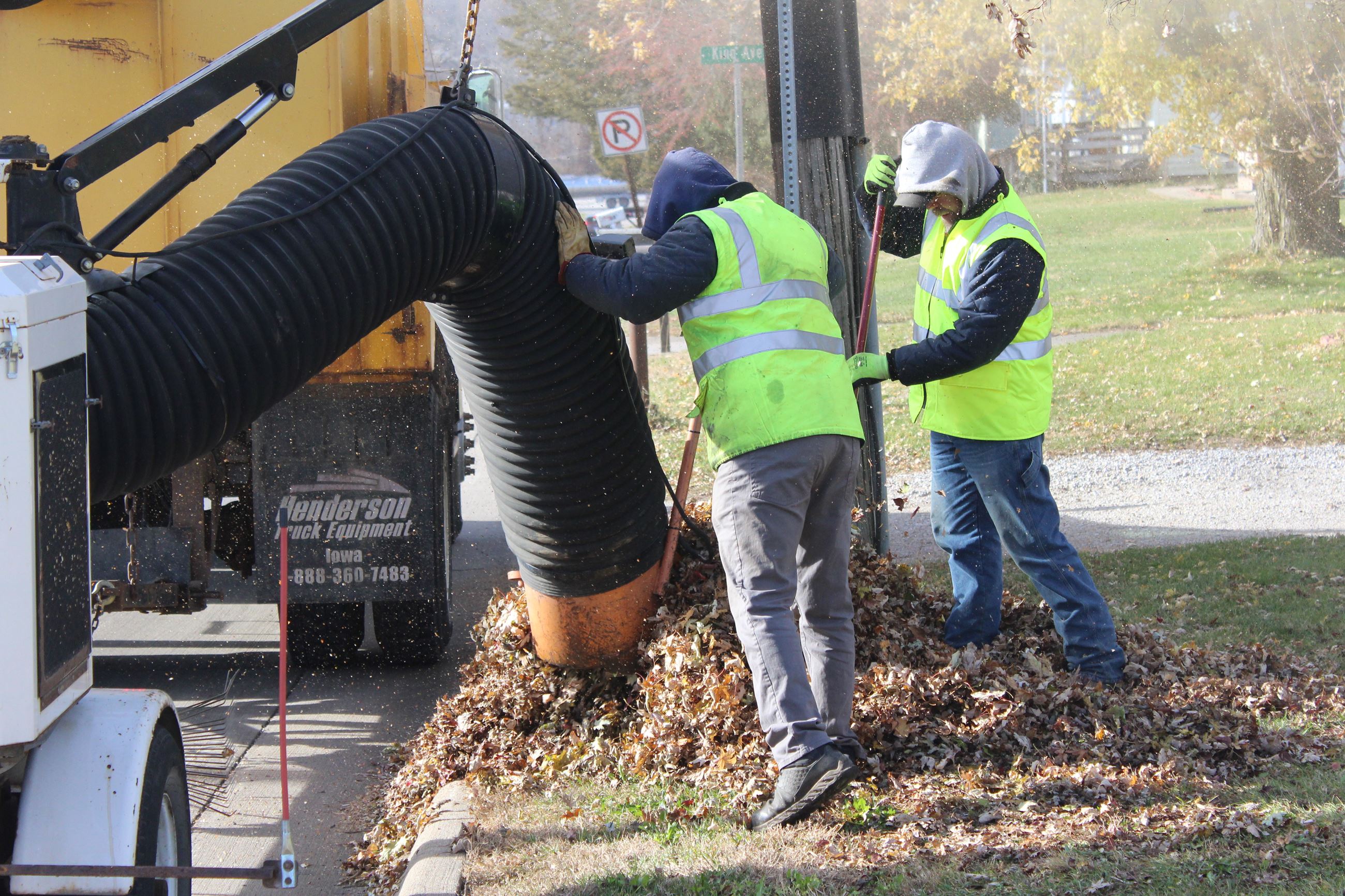 112321 Leaf Vaccum on Clay Street 02 (JPG)