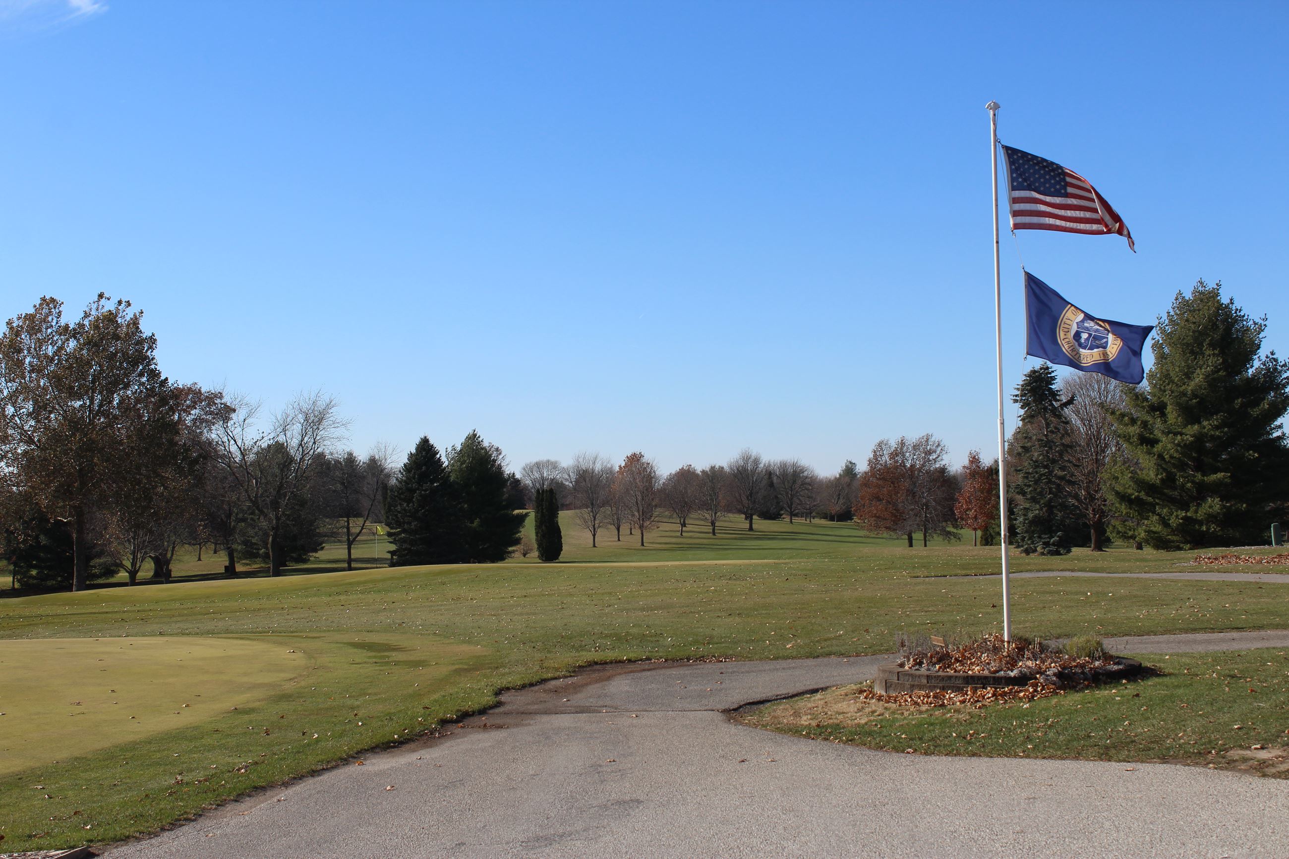 112321 Municipal Golf Course 9th Fairway 01 (JPG)