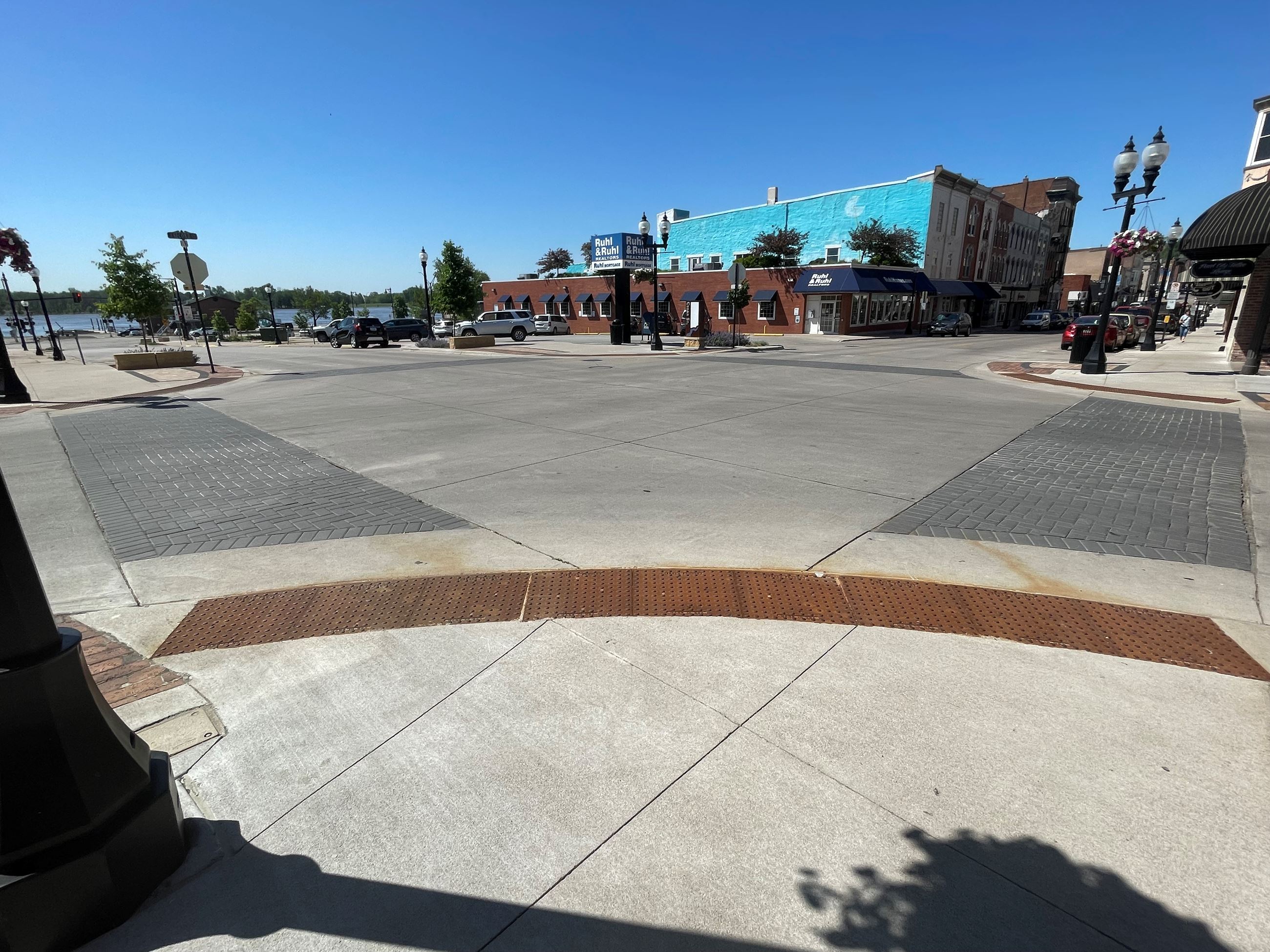 060322 2nd Street Streetscape 2nd and Cedar closure (JPG)