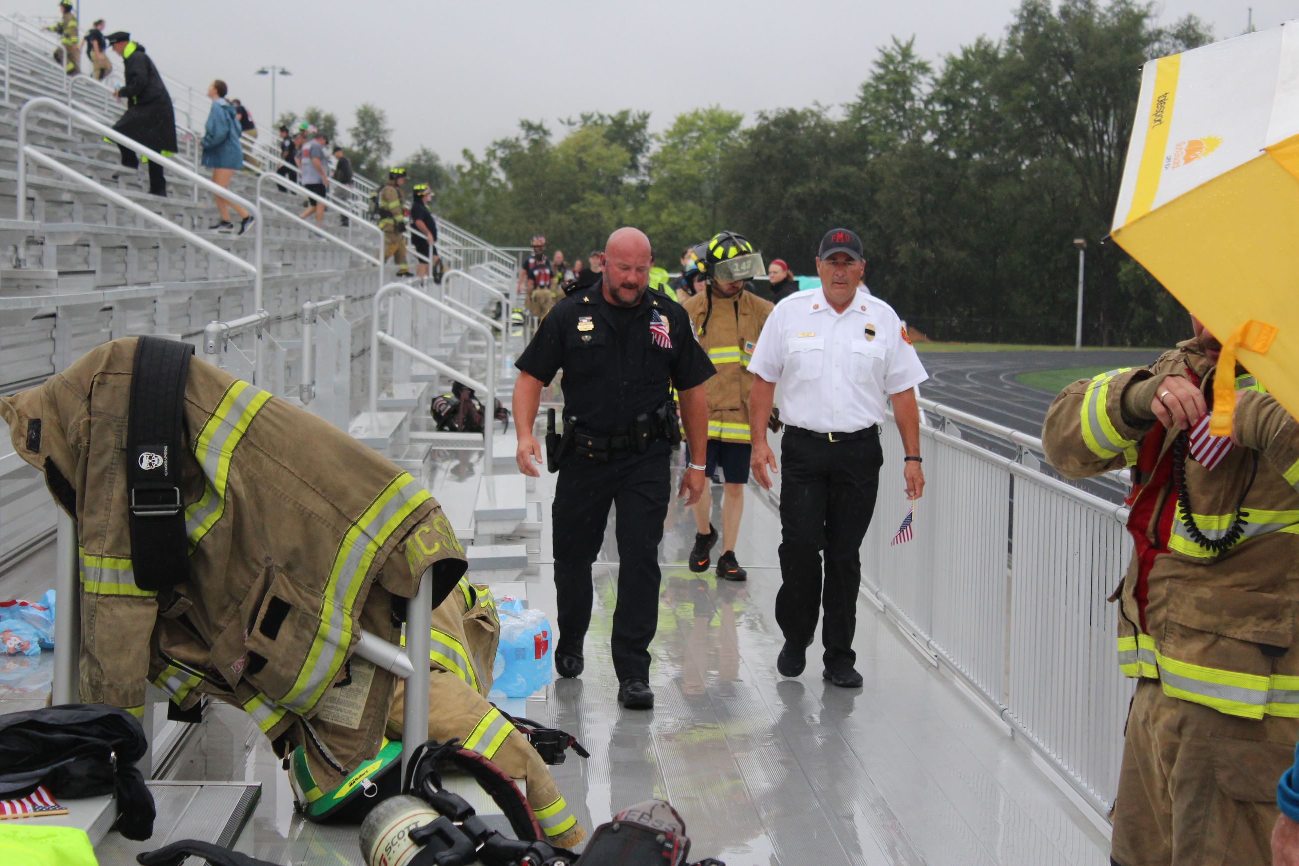 091123 Muscatine Stair Climb 011 = Chiefs ready to make the turn