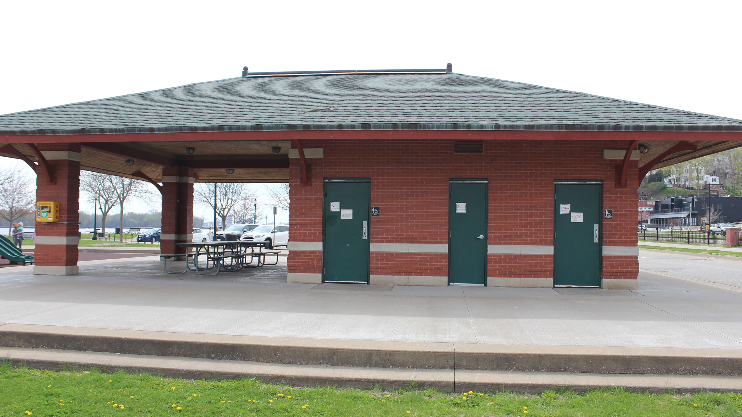 041725 Riverside Park Restroom Building (JPG) showing exterior restroom doors